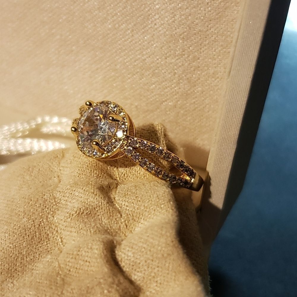 Ashlyn Avenue yellow gold 18k plated size 8 - Picture 6 of 8